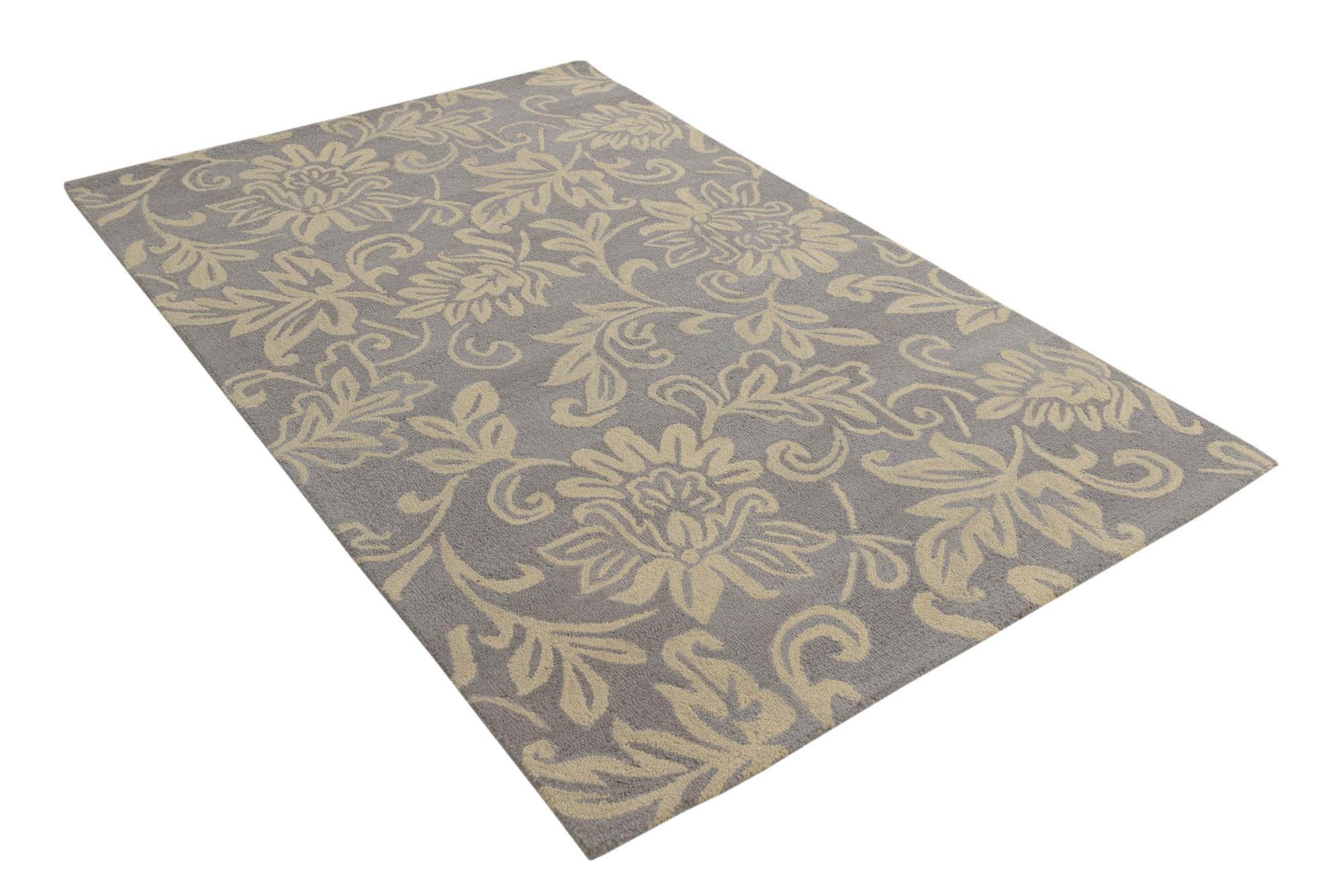 5' x 8' Agra Wool Rug