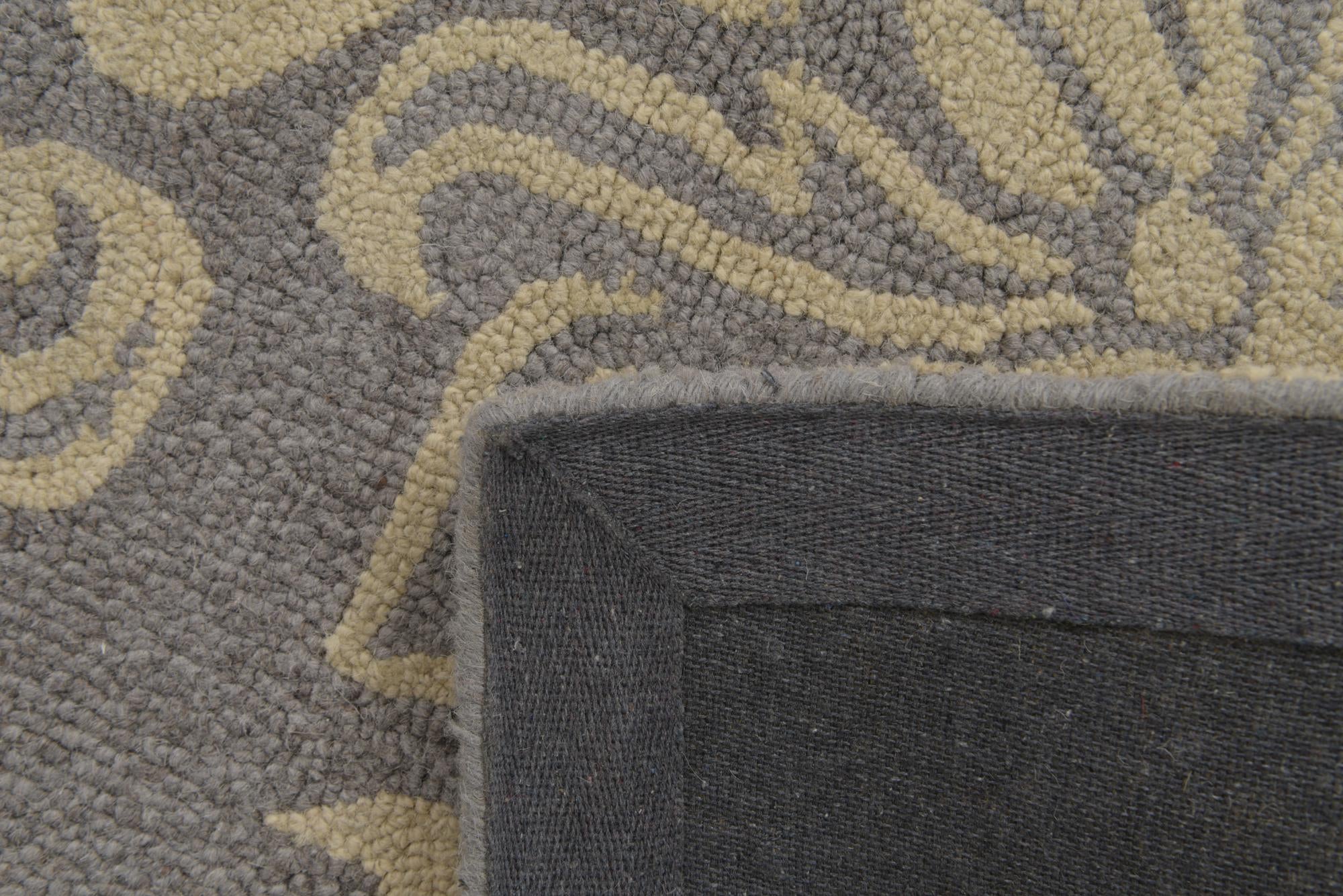 5' x 8' Agra Wool Rug