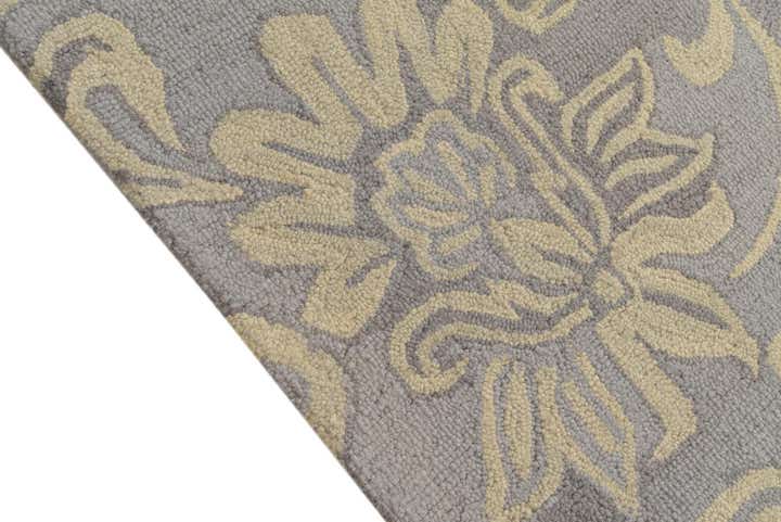 5' x 8' Agra Wool Rug