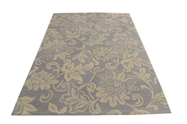 Detail image of 5' 1 x 8' Agra Wool Rug