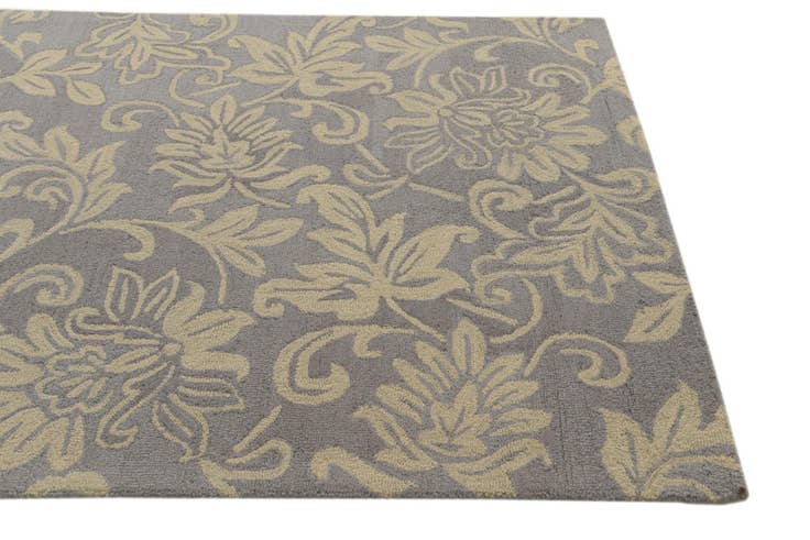 Detail image of 5' 1 x 8' Agra Wool Rug