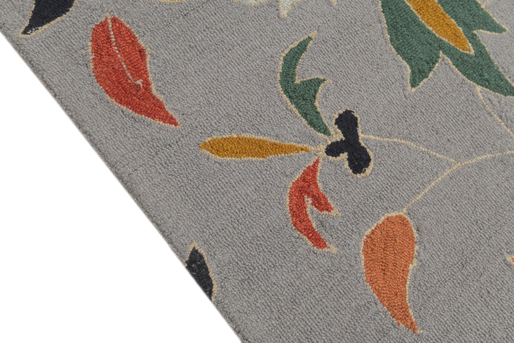 5' x 8' Agra Wool Rug