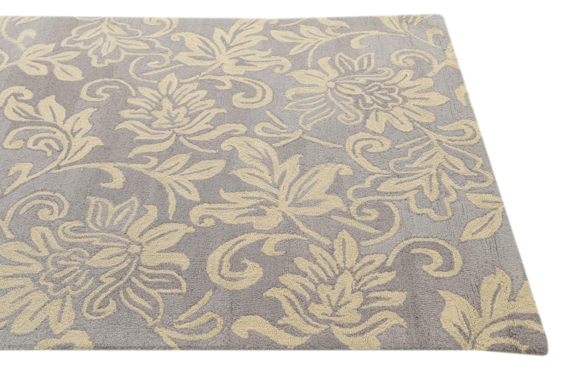 5' x 8' Agra Wool Rug