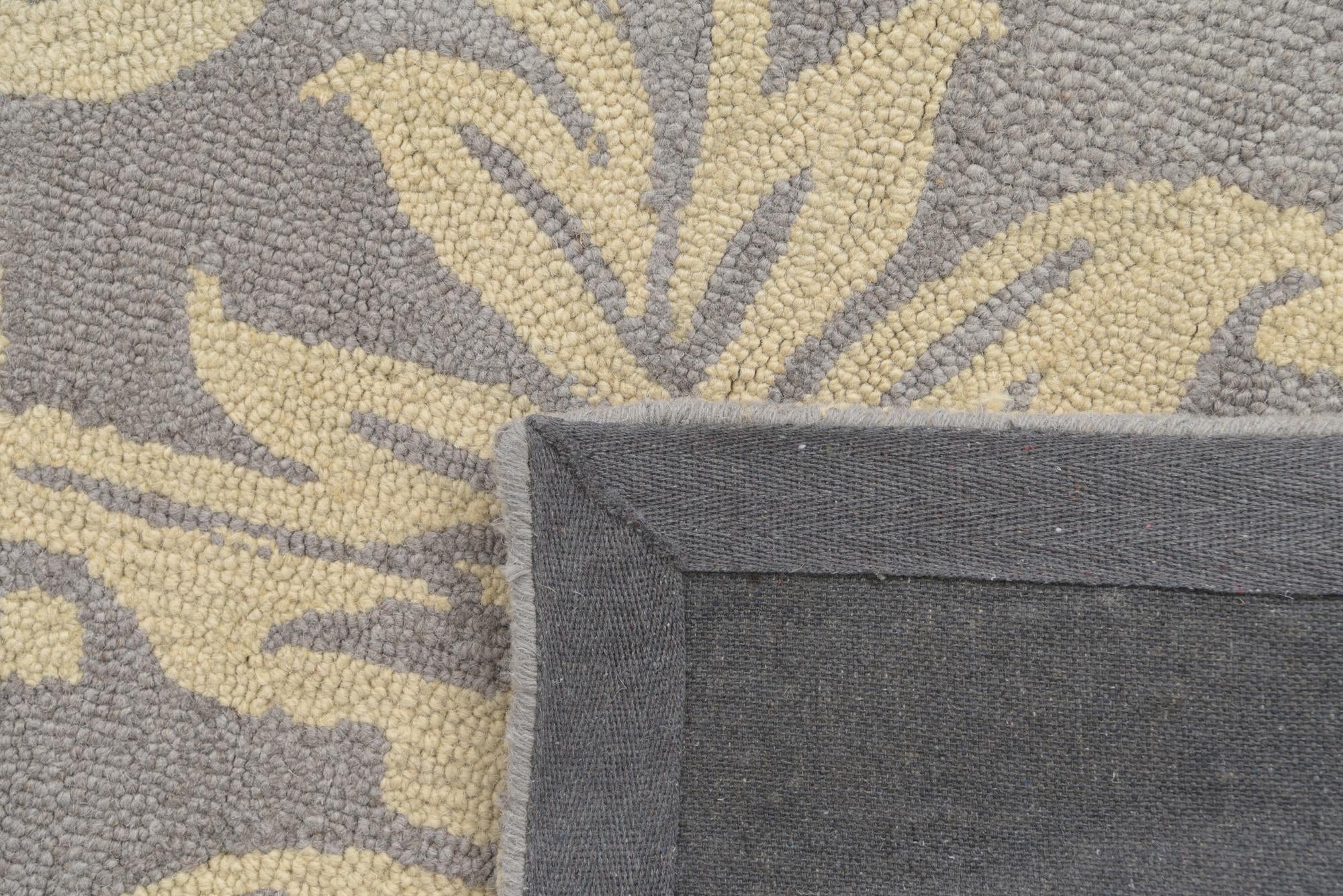5' x 8' Agra Wool Rug