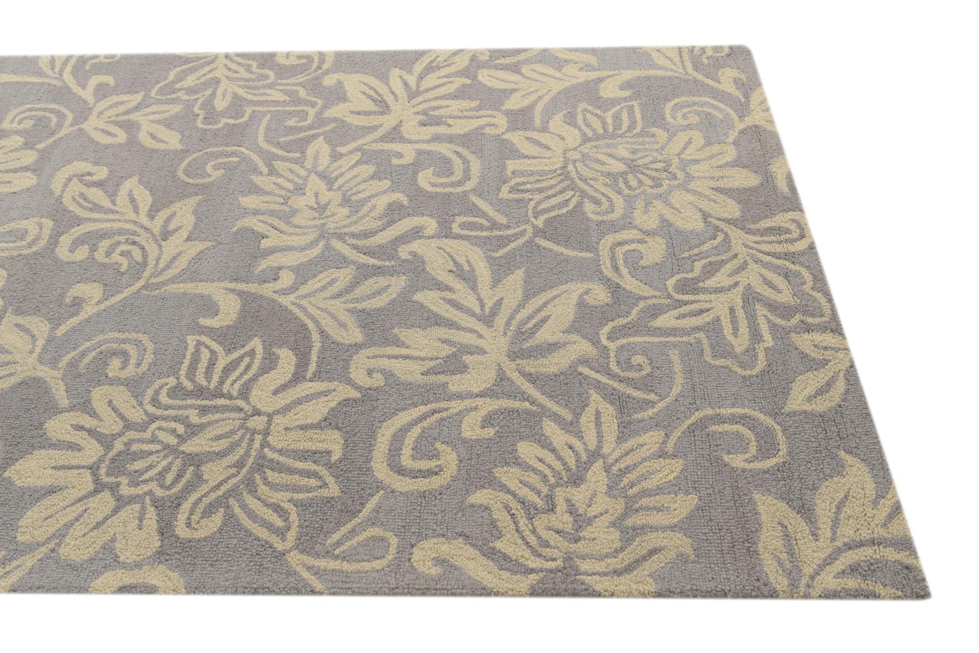 5' x 8' Agra Wool Rug