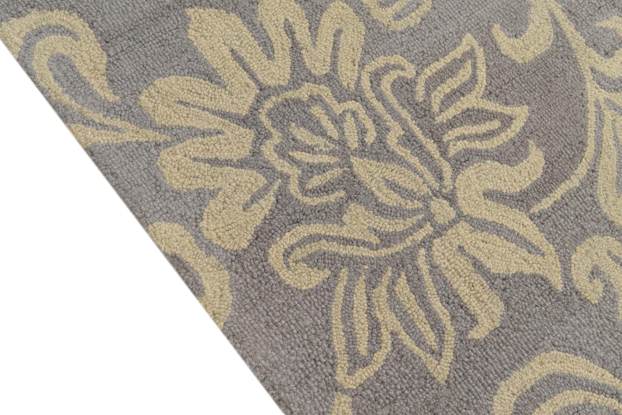5' x 8' Agra Wool Rug