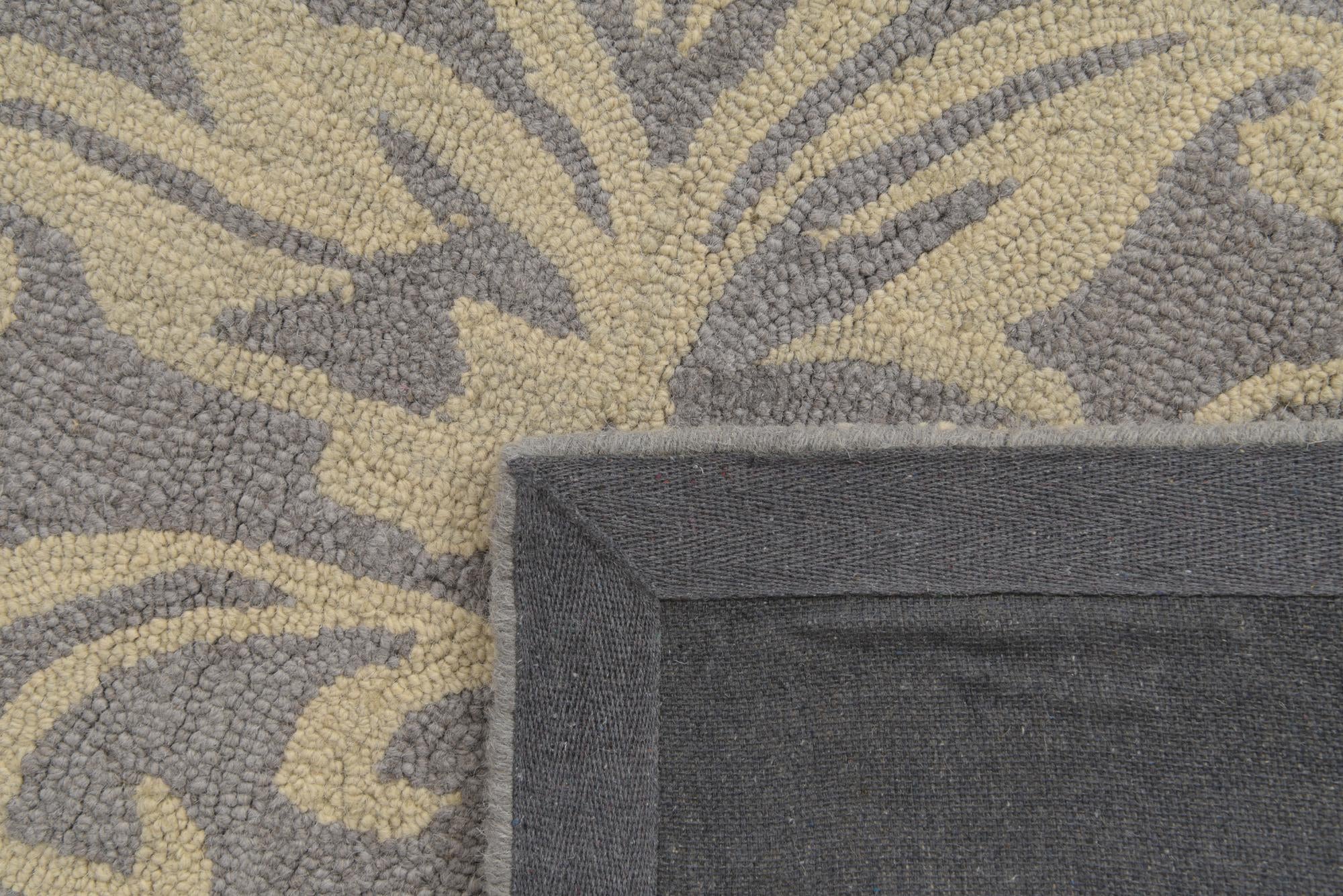 5' x 8' Agra Wool Rug
