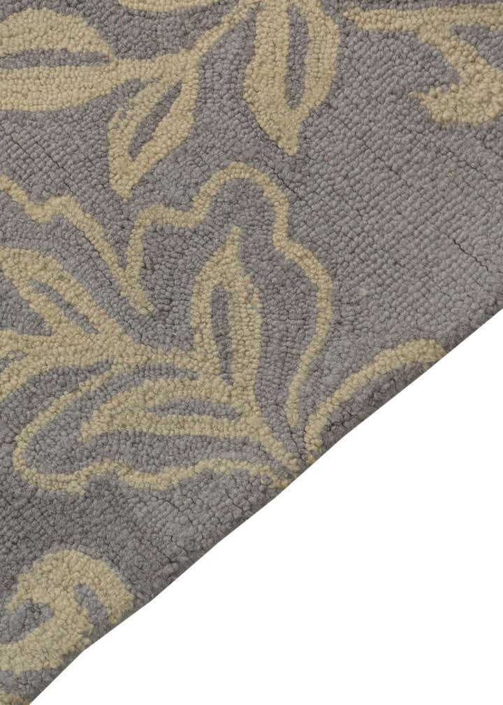 5' x 8' Agra Wool Rug