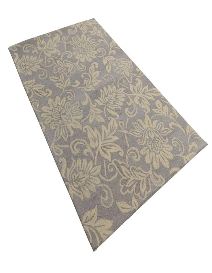 Detail image of 5' x 8' Agra Wool Rug