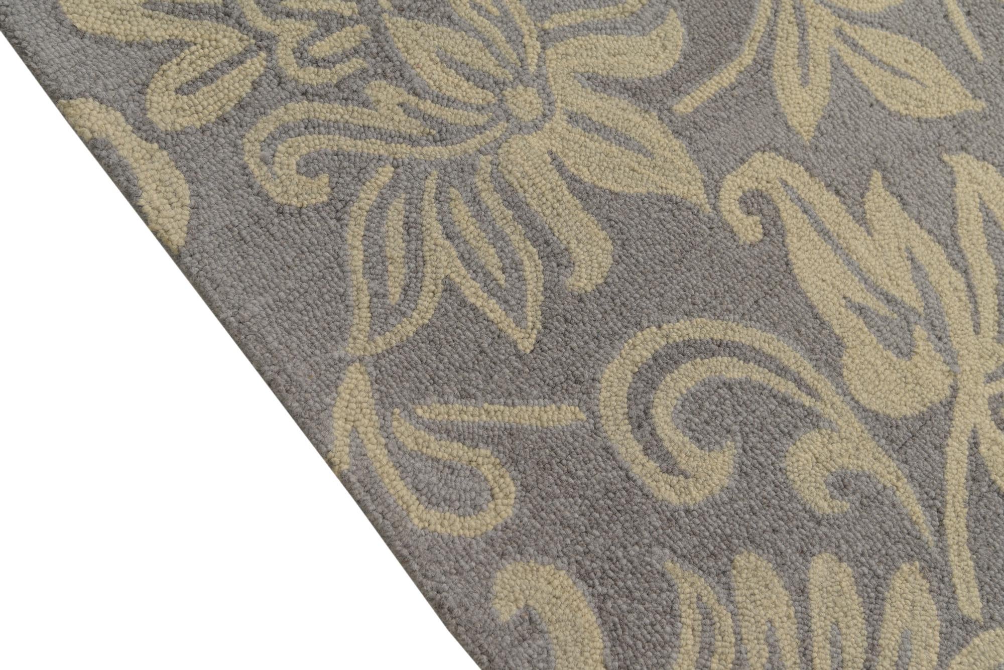 5' x 8' Agra Wool Rug