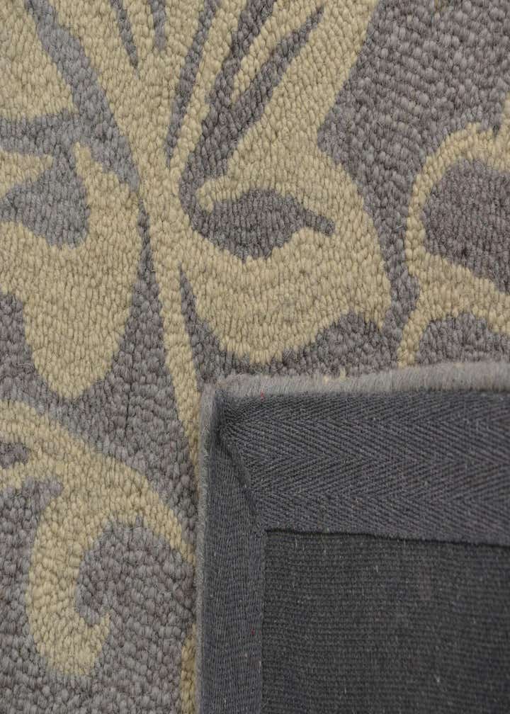 5' x 8' Agra Wool Rug