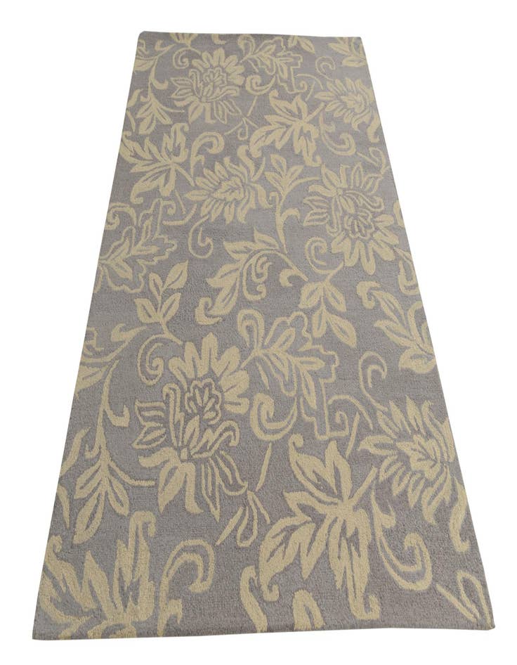 Detail image of 5' x 8' Agra Wool Rug