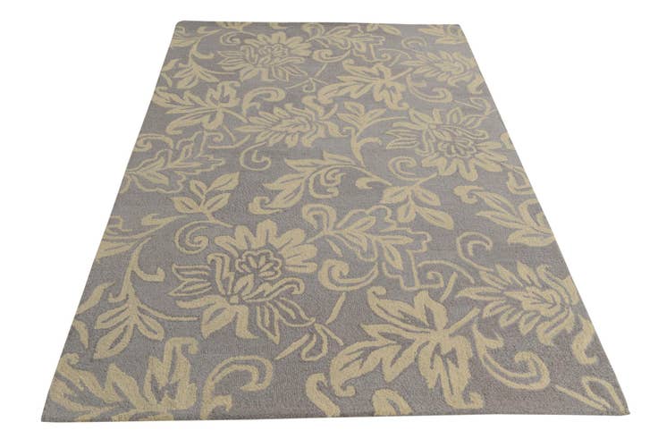 Detail image of 5' x 8' Agra Wool Rug