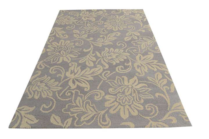 5' x 8' Agra Wool Rug