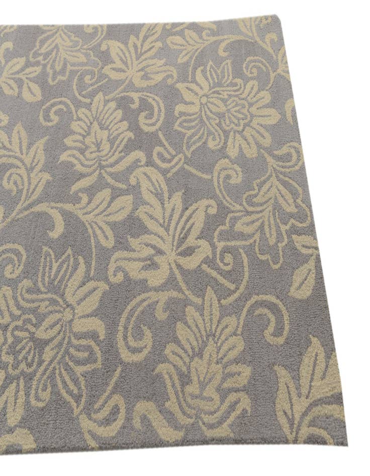 Detail image of 5' x 8' Agra Wool Rug
