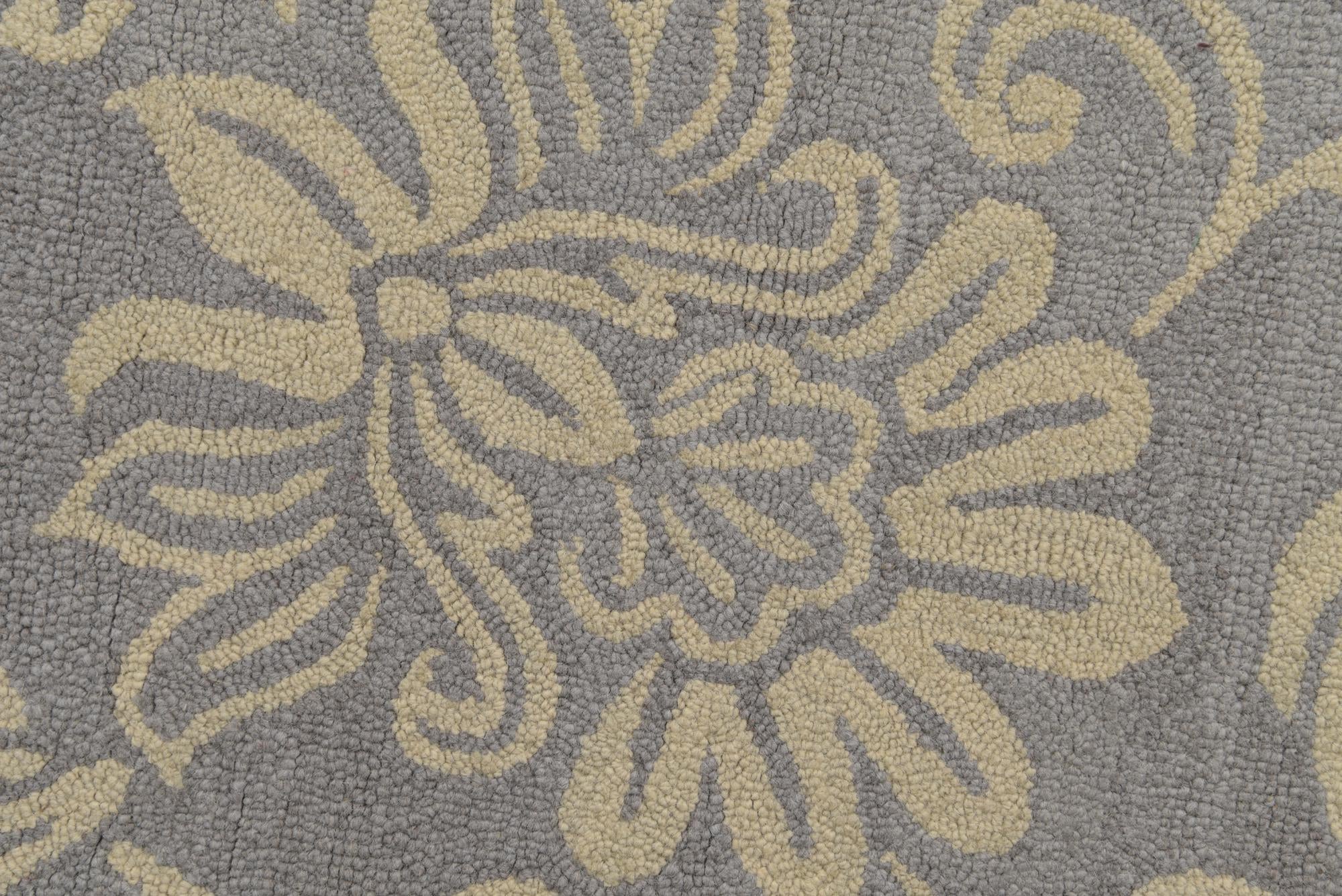 5' x 8' Agra Wool Rug
