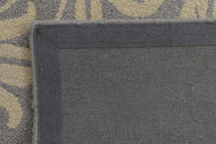 5' x 8' Agra Wool Rug