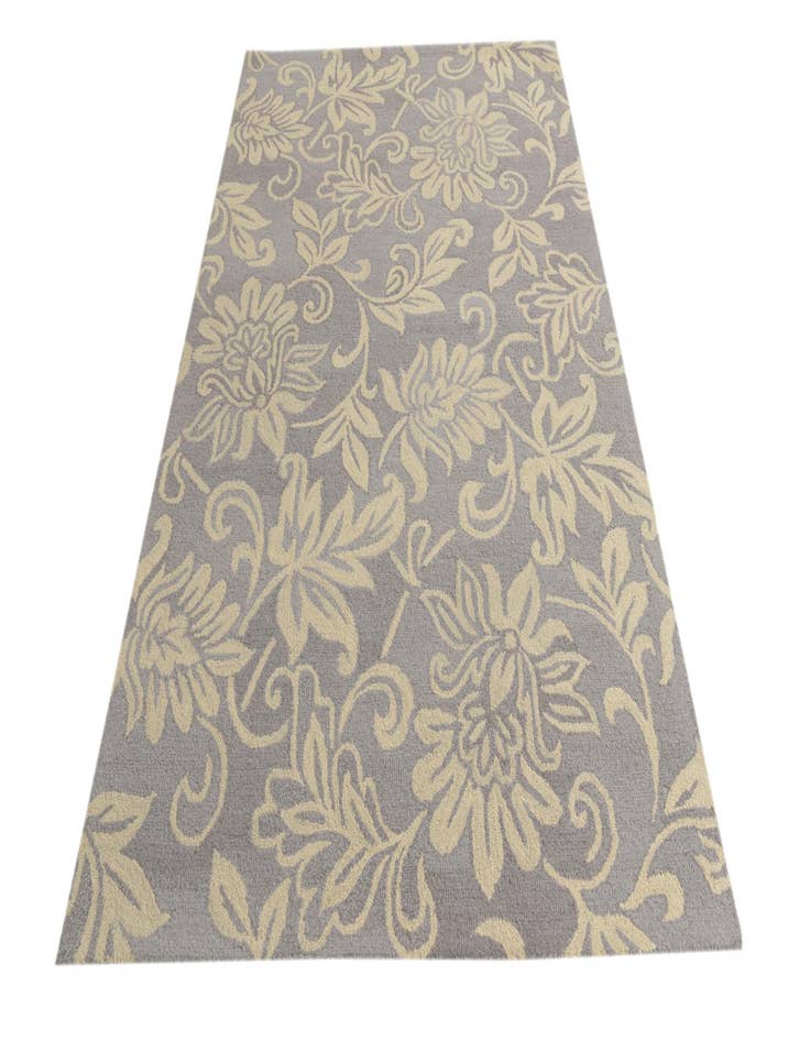 Detail image of 5' x 8' Agra Wool Rug