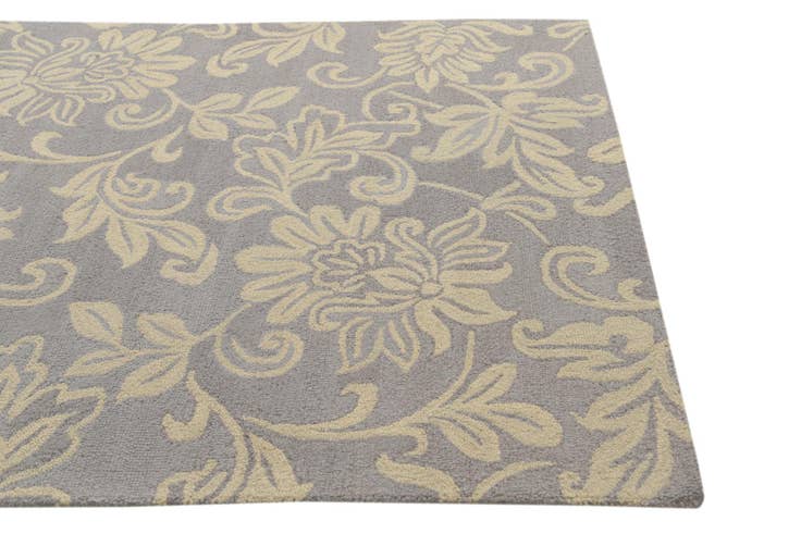Detail image of 5' x 8' Agra Wool Rug