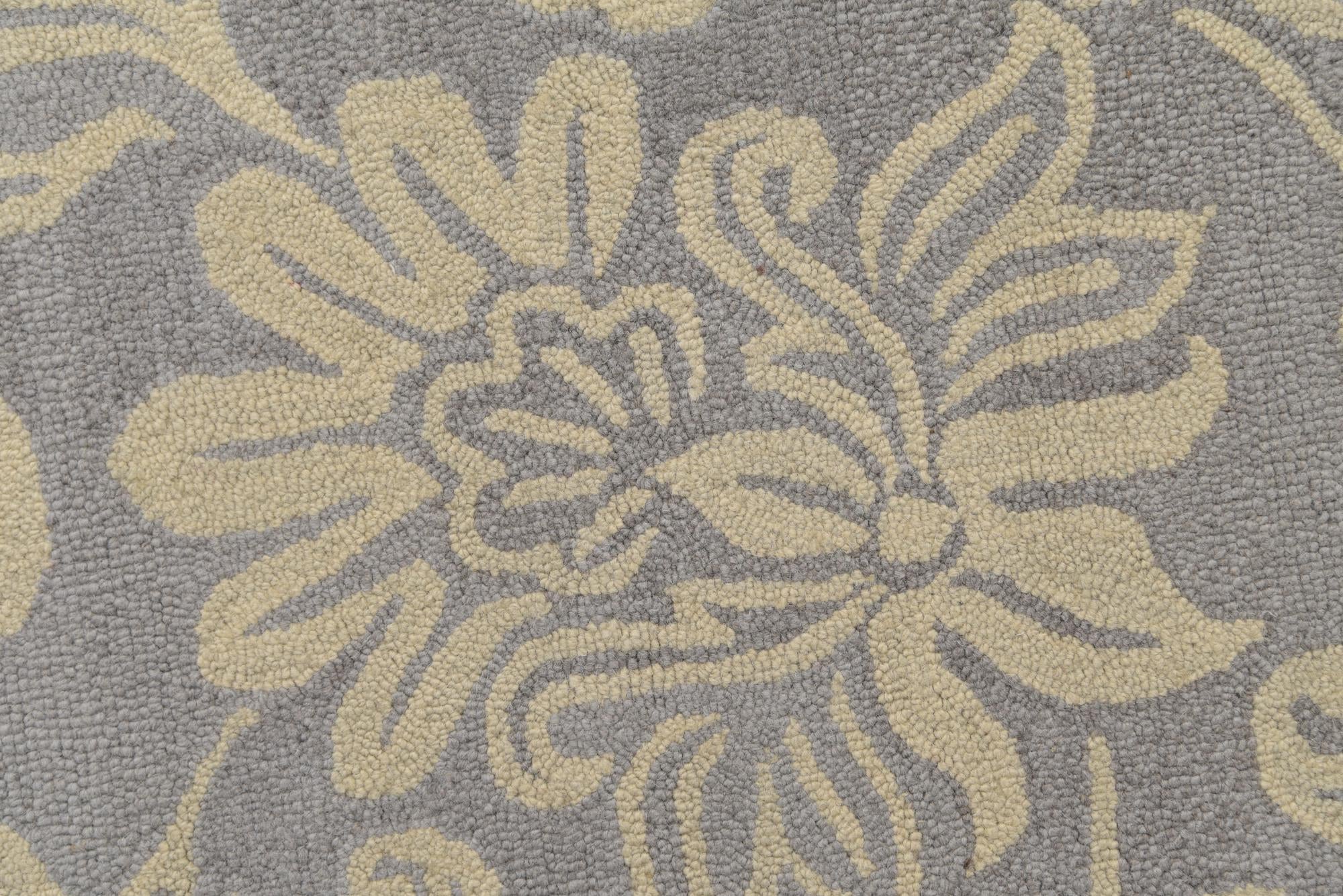 5' x 8' Agra Wool Rug