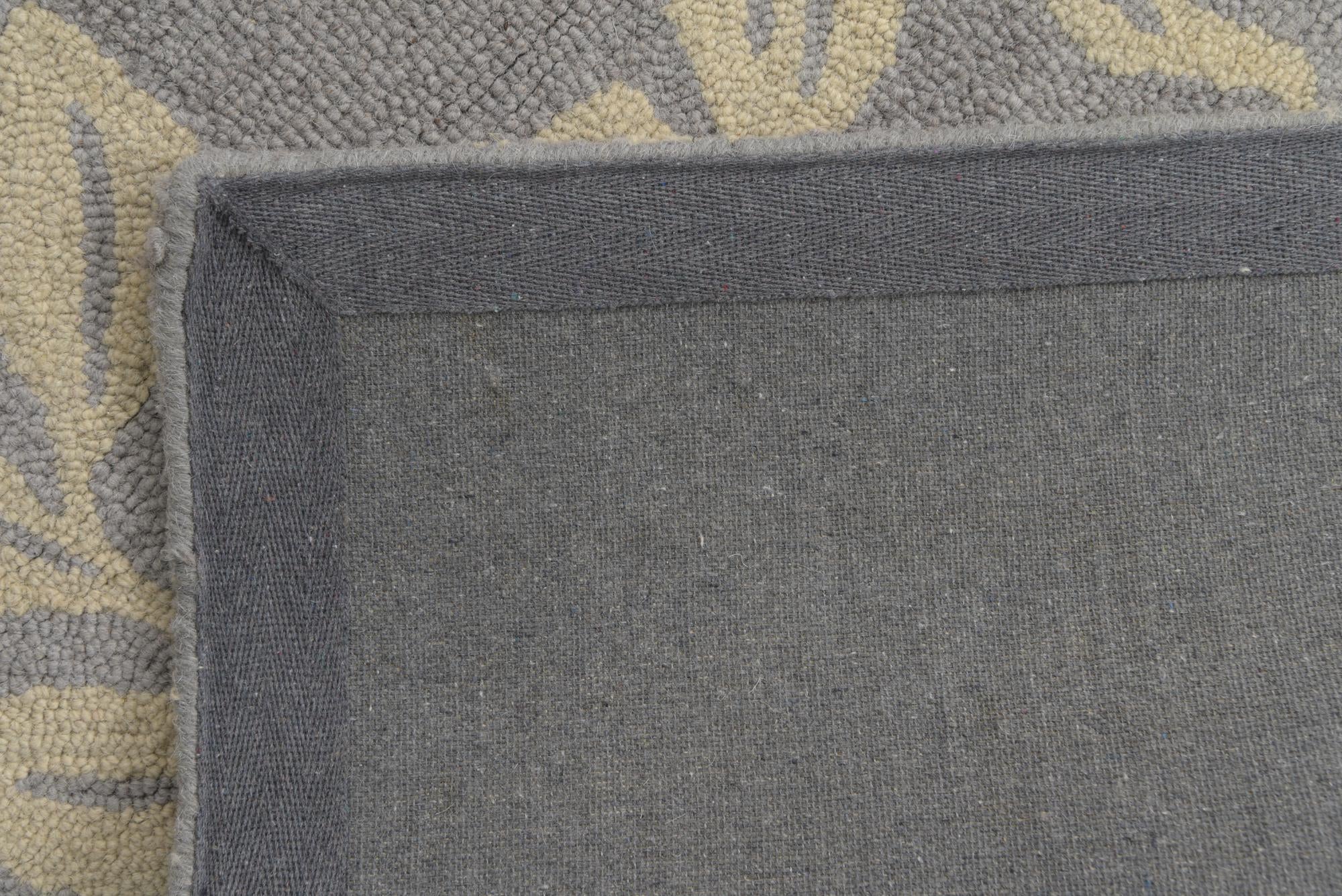 5' x 8' Agra Wool Rug