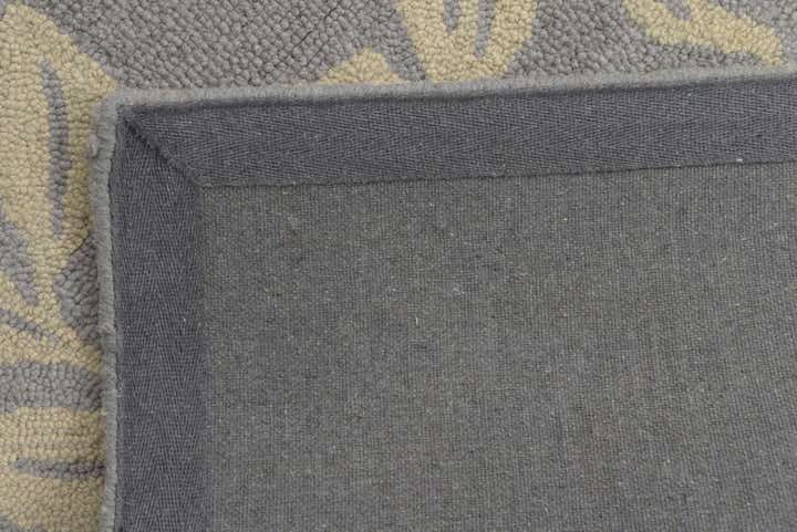 5' x 8' Agra Wool Rug