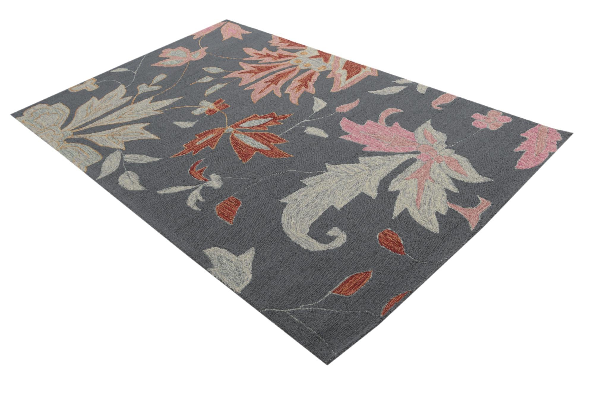 5' 1 x 8' Agra Wool Rug