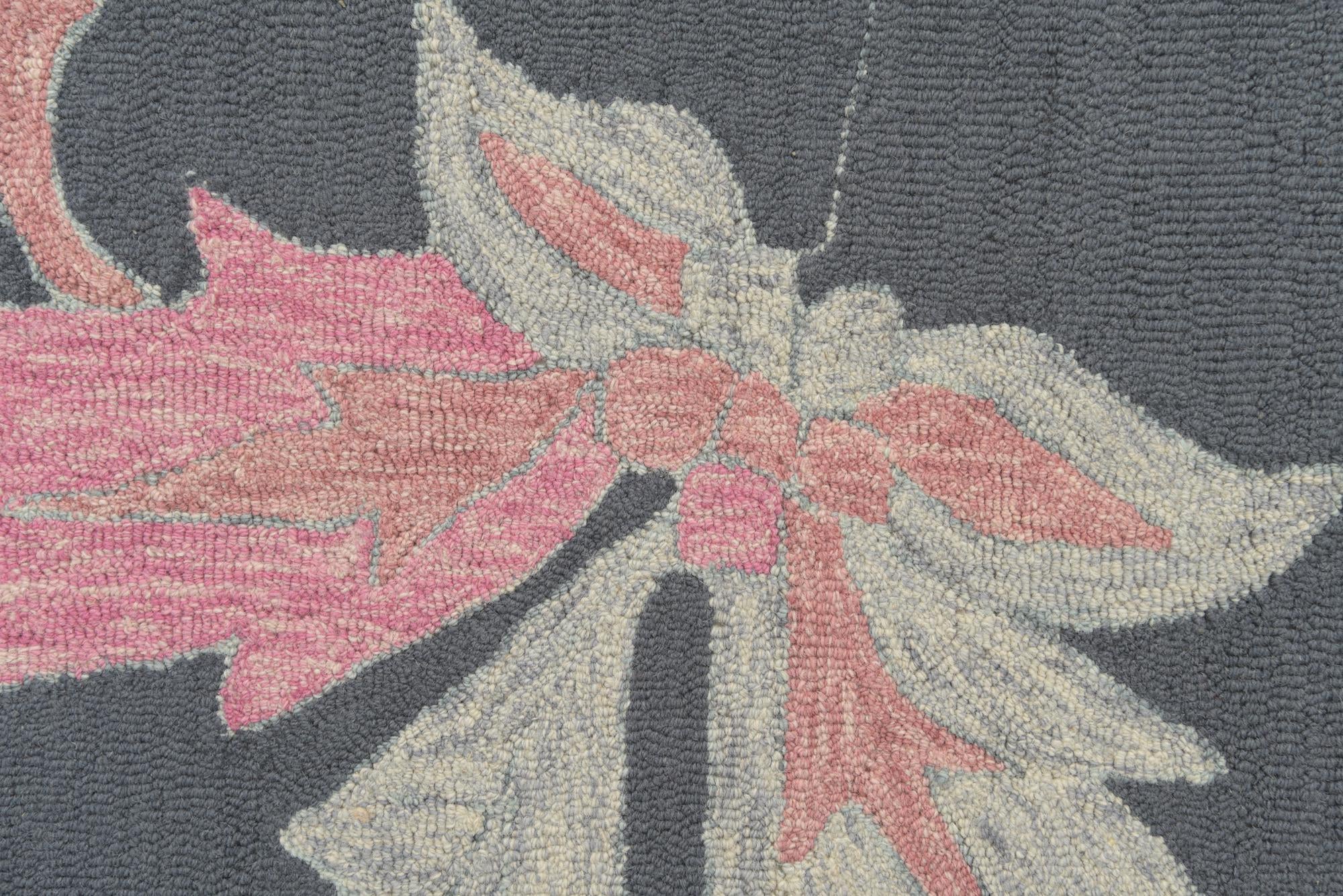5' 1 x 8' Agra Wool Rug