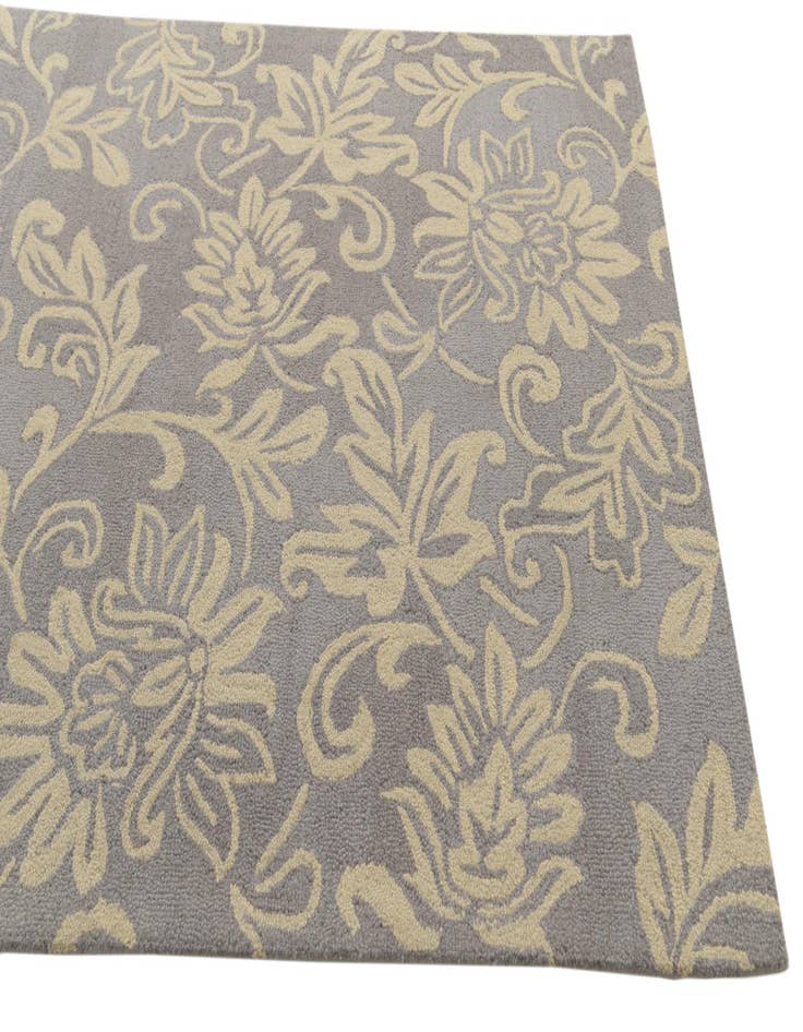 Detail image of 5' x 8' Agra Wool Rug