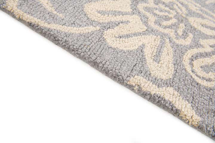 5' x 8' Agra Wool Rug