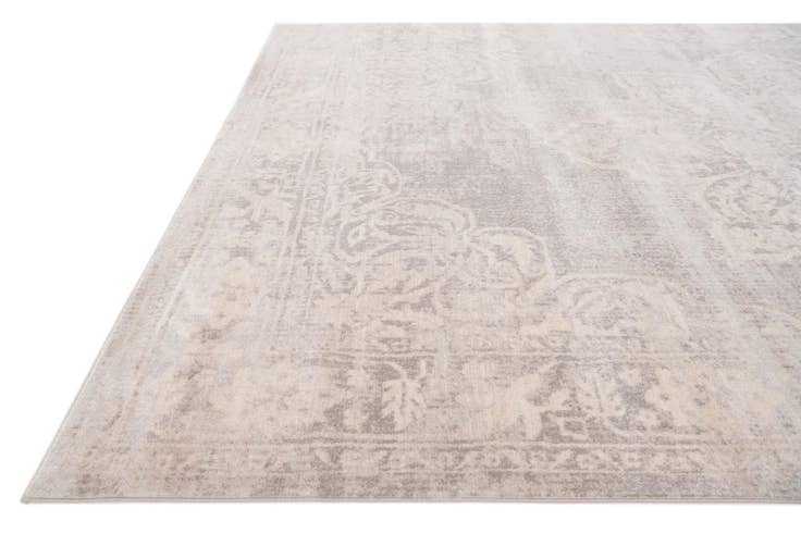 Detail image of 4' 10 x 8' Alexis Rug