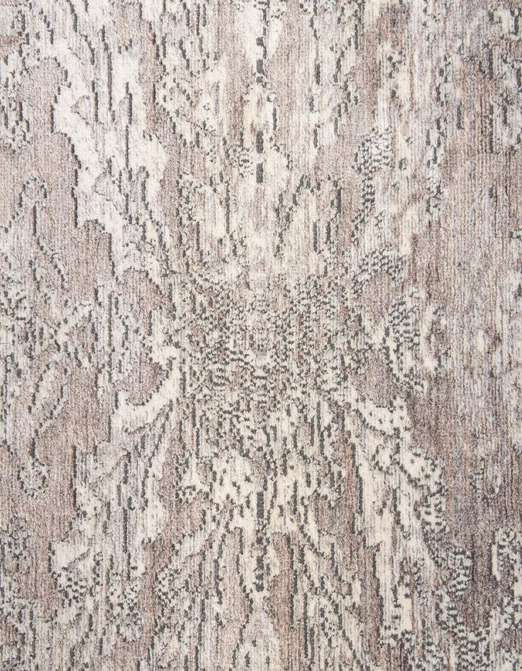 Detail image of 5' 3 x 7' 6 Alexis Rug