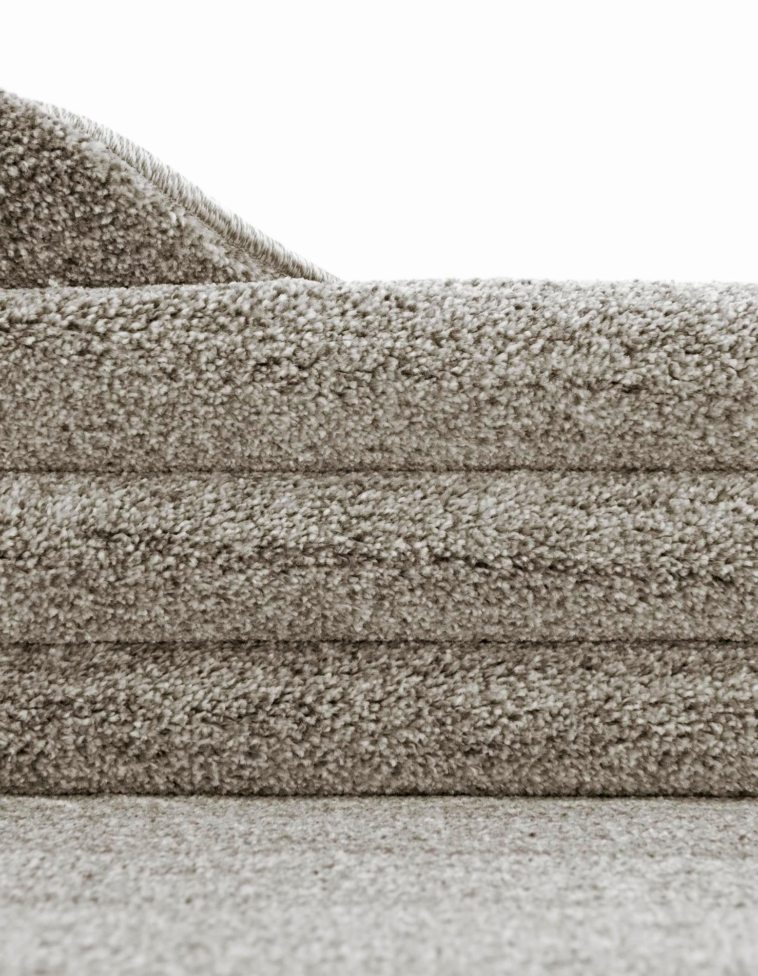 7' x 10' Angelica Rug