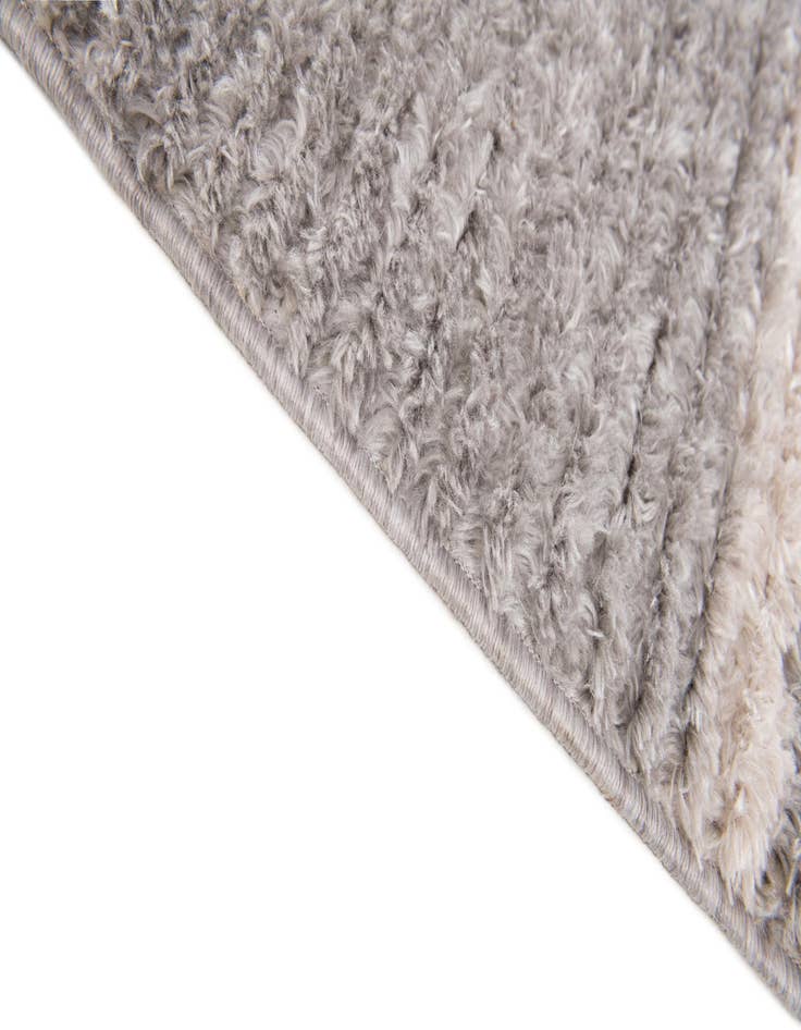 Detail image of 5' 3 x 7' 7 Athena Shag Rug