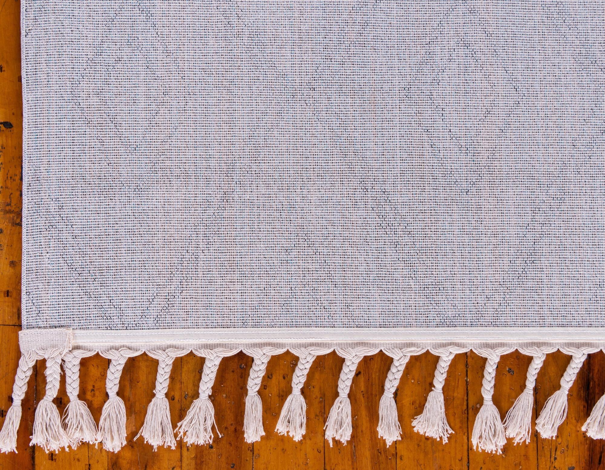 2' 4 x 3' 3 Atlas Rug