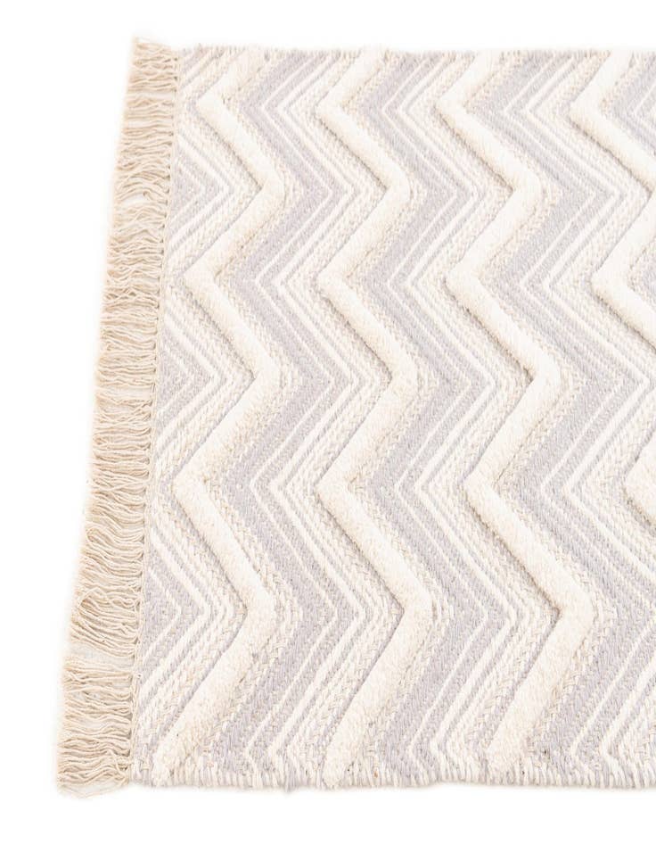 Detail image of 2' x 3'  Hand Braided Jute Rug