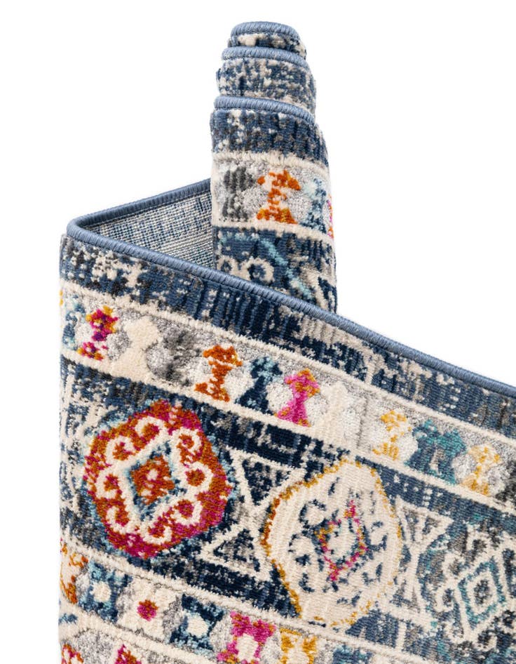 Detail image of 4' x 6' Budapest Rug