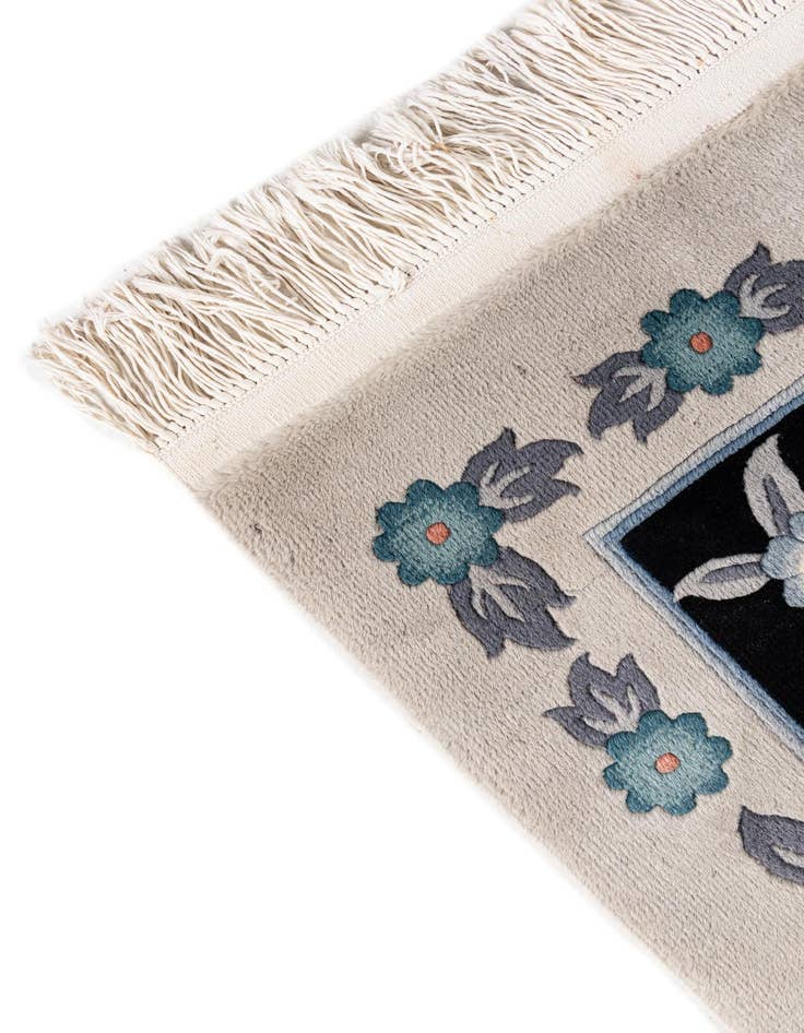 Detail image of 6' 7 x 9' 9 Hand Knotted Carved Pekin Wool Rug