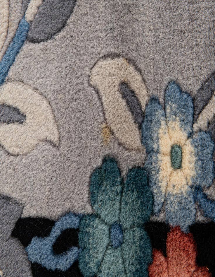 Detail image of 6' 7 x 9' 9 Hand Knotted Carved Pekin Wool Rug