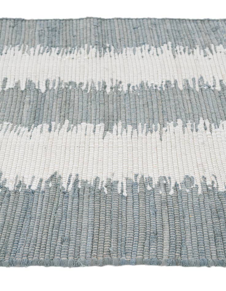 Detail image of 3' 1 x 5' 2  Hand Woven Chindi Cotton Rug