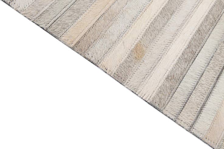 Detail image of 5' 1 x 8' 2 Cowhide - Patchwork Rug