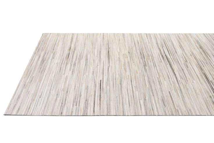 Detail image of 5' 1 x 8' 2 Cowhide - Patchwork Rug