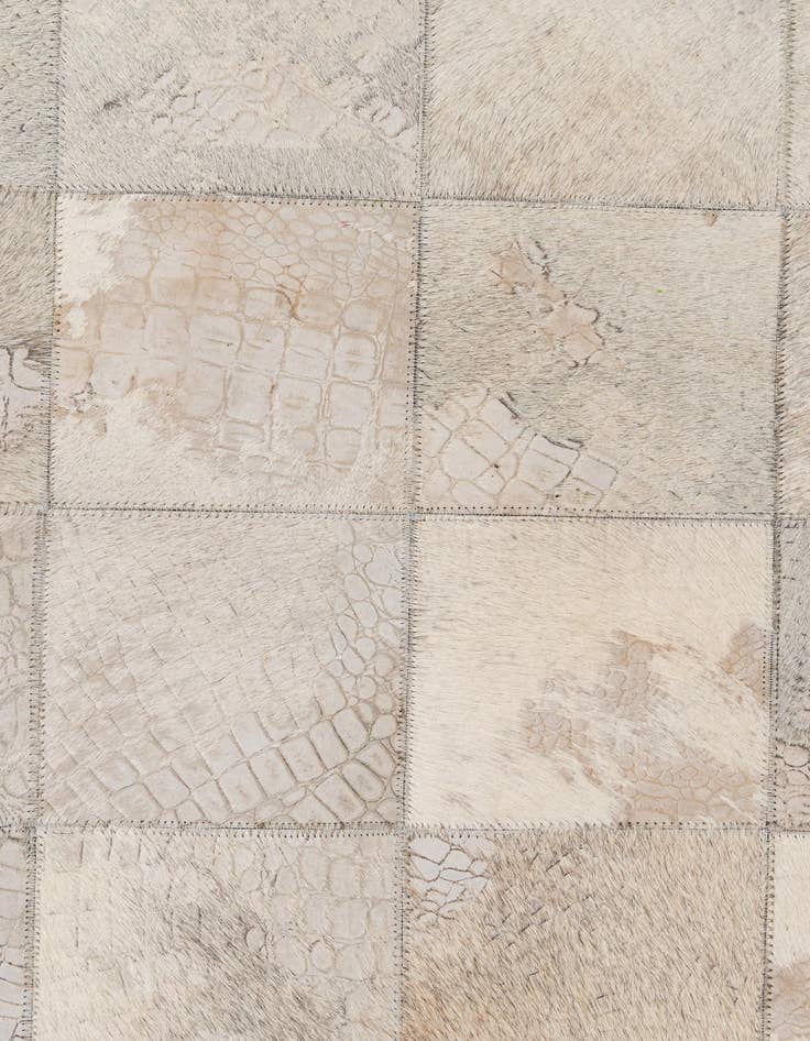 Detail image of 4' 5 x 6' 5 Cowhide - Patchwork Rug