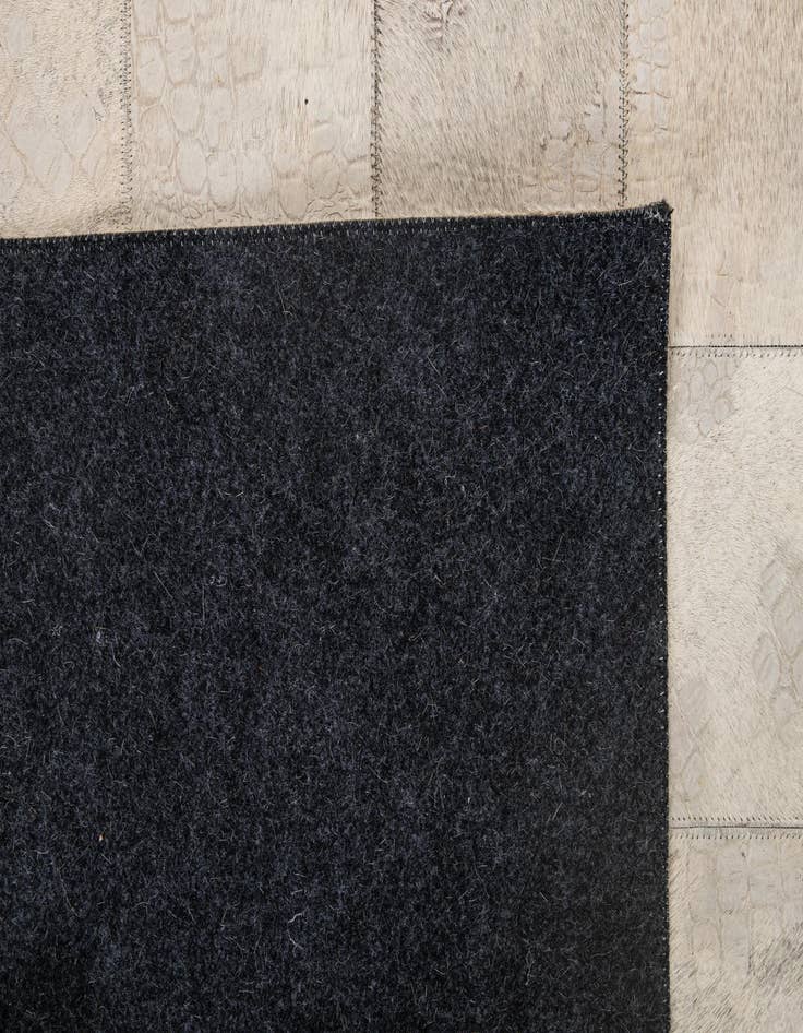 Detail image of 4' 5 x 6' 5 Cowhide - Patchwork Rug