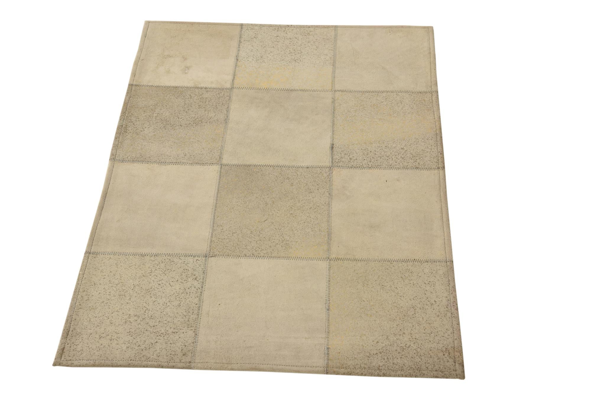 2' 1 x 3' 1 Cowhide Leather Rug