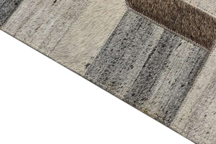 5' x 8' Cowhide Rug