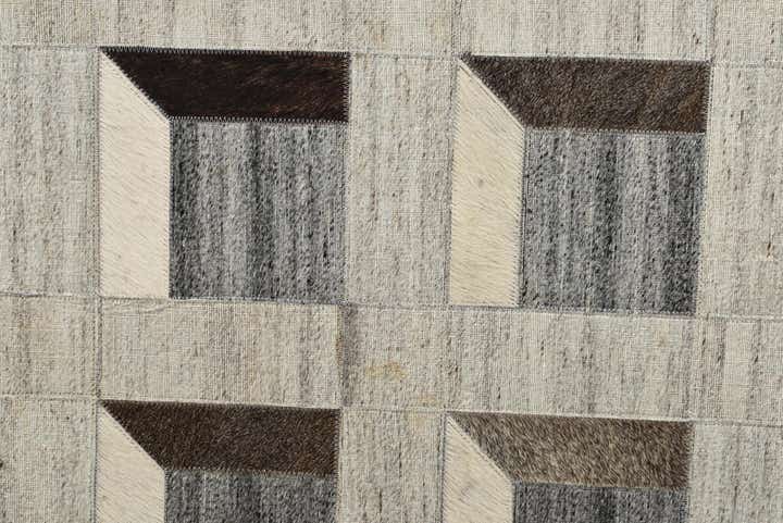 5' x 8' Cowhide Rug