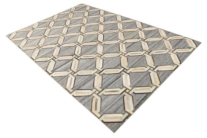 5' 4 x 8' Cowhide Rug