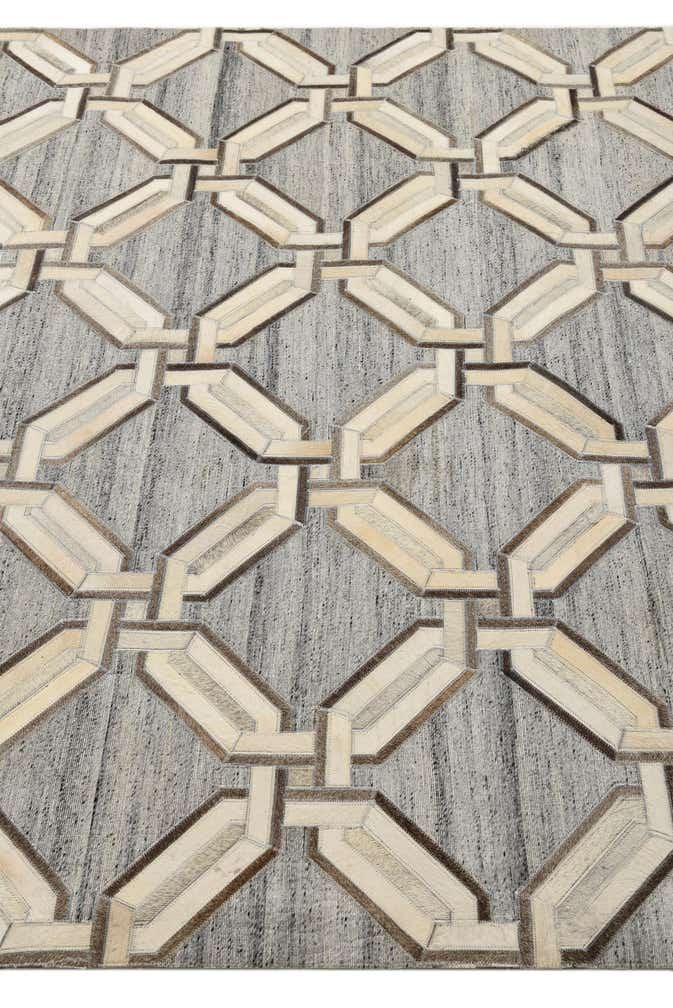 5' 4 x 8' Cowhide Rug