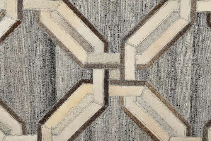 5' 4 x 8' Cowhide Rug